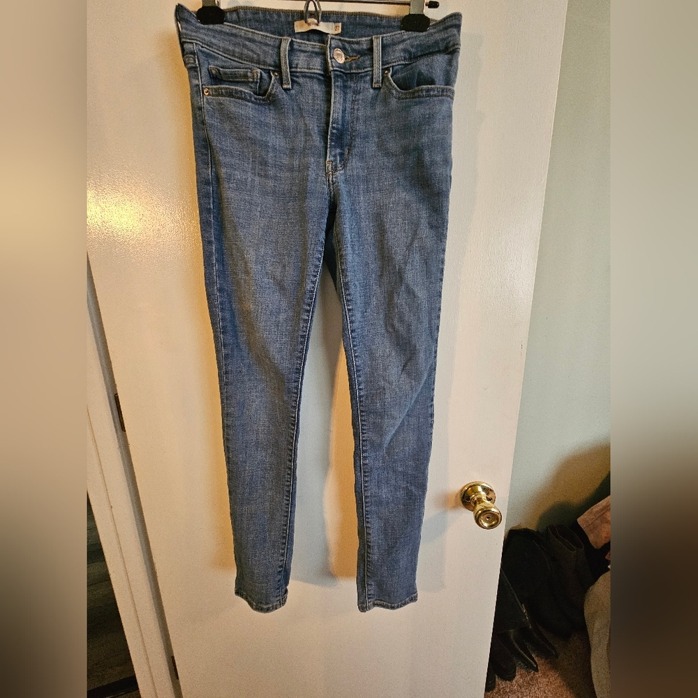 Levi 711 Skinny Jeans